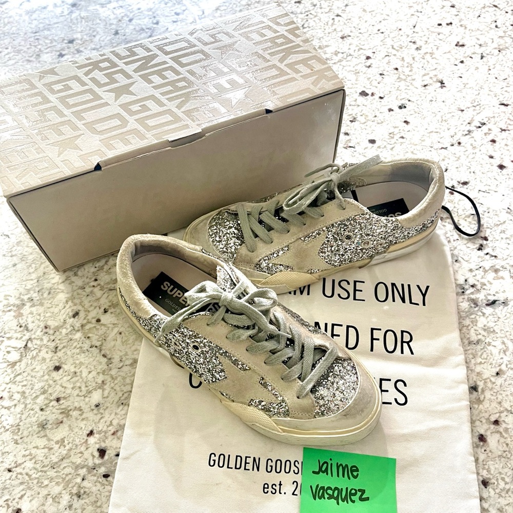 Size 37 Superstars